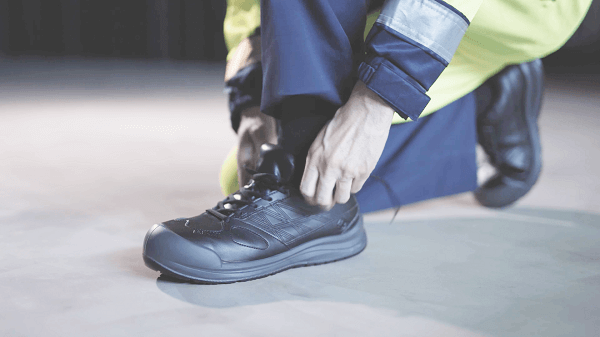 Làm thế nào để lựa chọn giày bảo hộ lao động đúng cách?