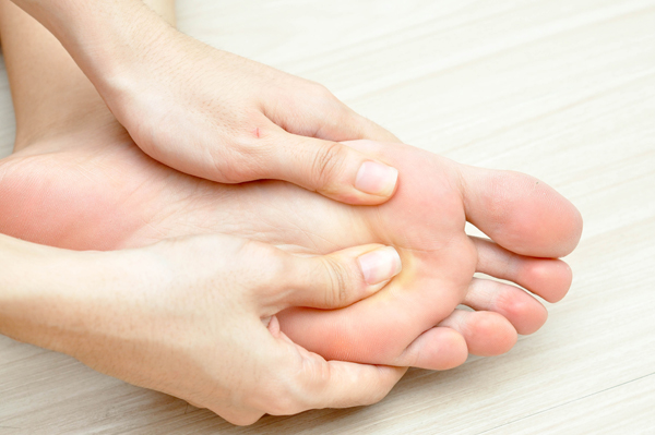 Massage chân giảm căng thẳng